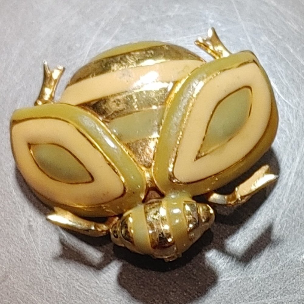 Vintage Enamel Beetle Brooch Pin Green Yellow Gold Tone